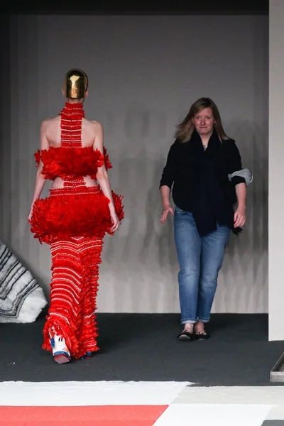 Look 33